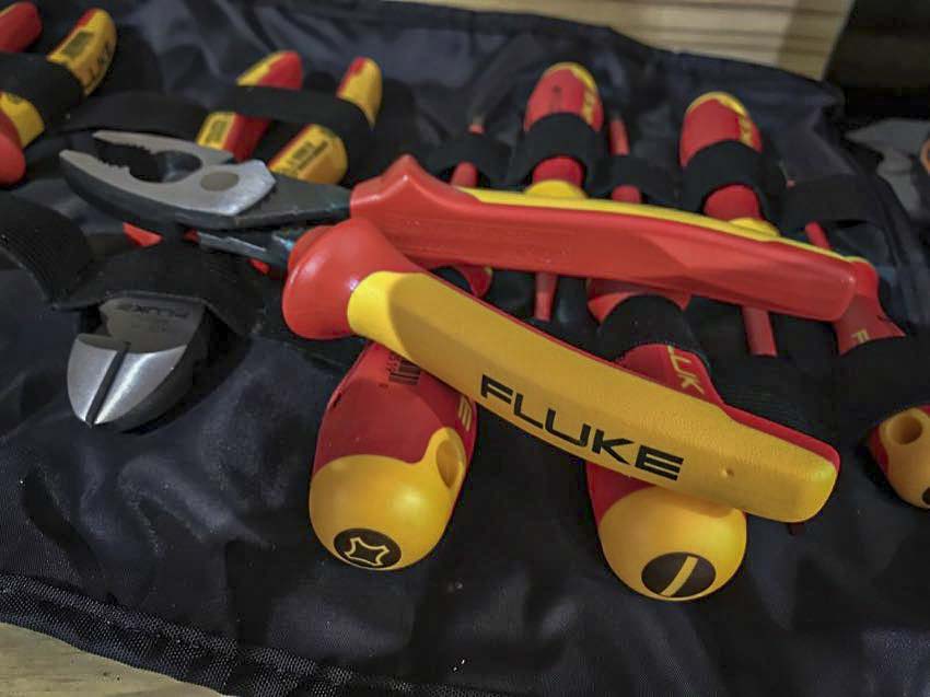 Automotive Blowguns and Insulated Tools: Safety and Applications